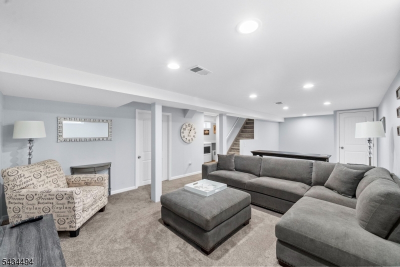 19 Boonton Street Dover, NJ 07801 - Photo 14 of 22