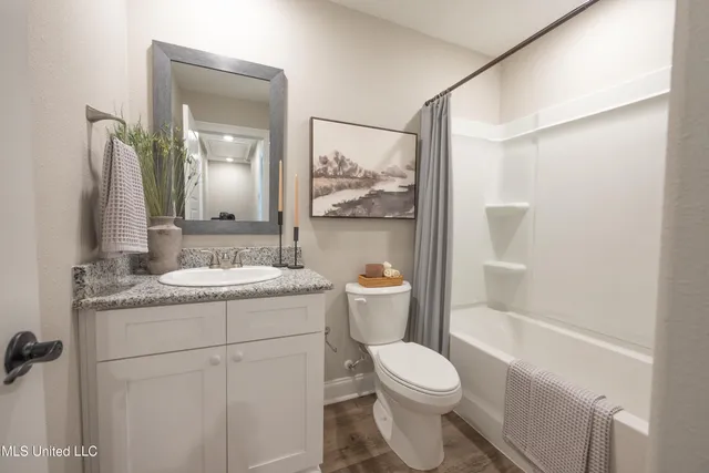 $1,950 | 941 Motsie Road, Biloxi, MS 39532