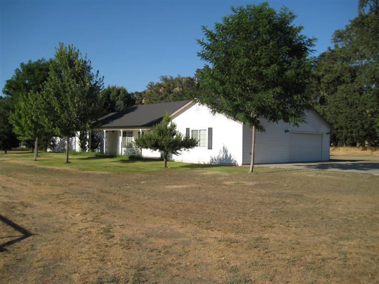 31886 Indian Guide Road Squaw Valley, CA 93675 - Photo 3 of 21 Gallery Image 3