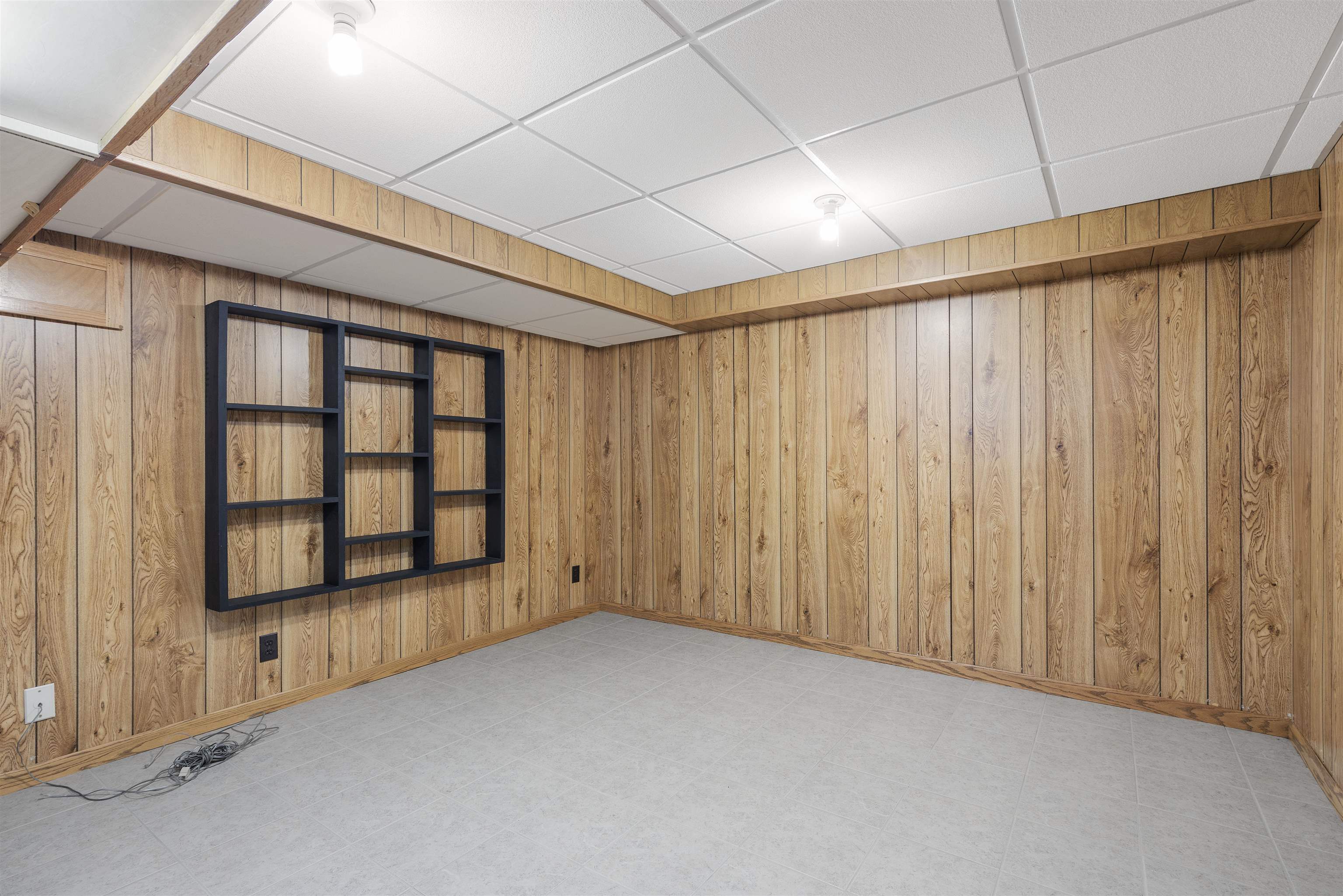 1732 Rowntree Lane Rockford, IL 61107 - Photo 20 of 26 a view of an empty room with a window