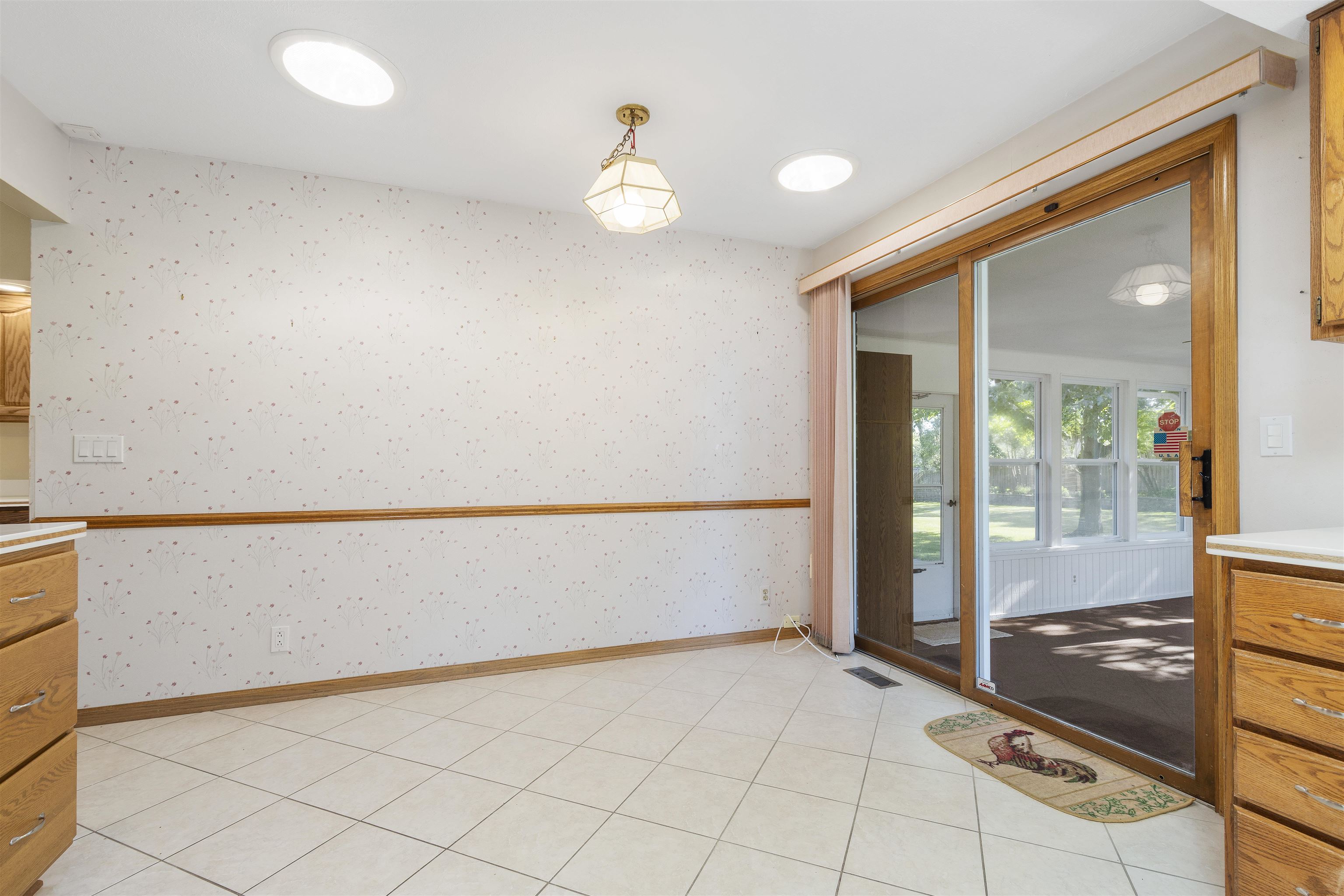 1732 Rowntree Lane Rockford, IL 61107 - Photo 8 of 26 a view of an empty room