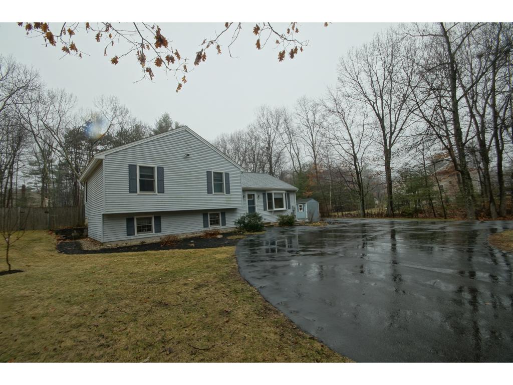 31 Montgomery Farm Road Derry, NH 03038 - Photo 2 of 32