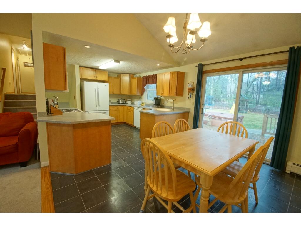 31 Montgomery Farm Road Derry, NH 03038 - Photo 11 of 32