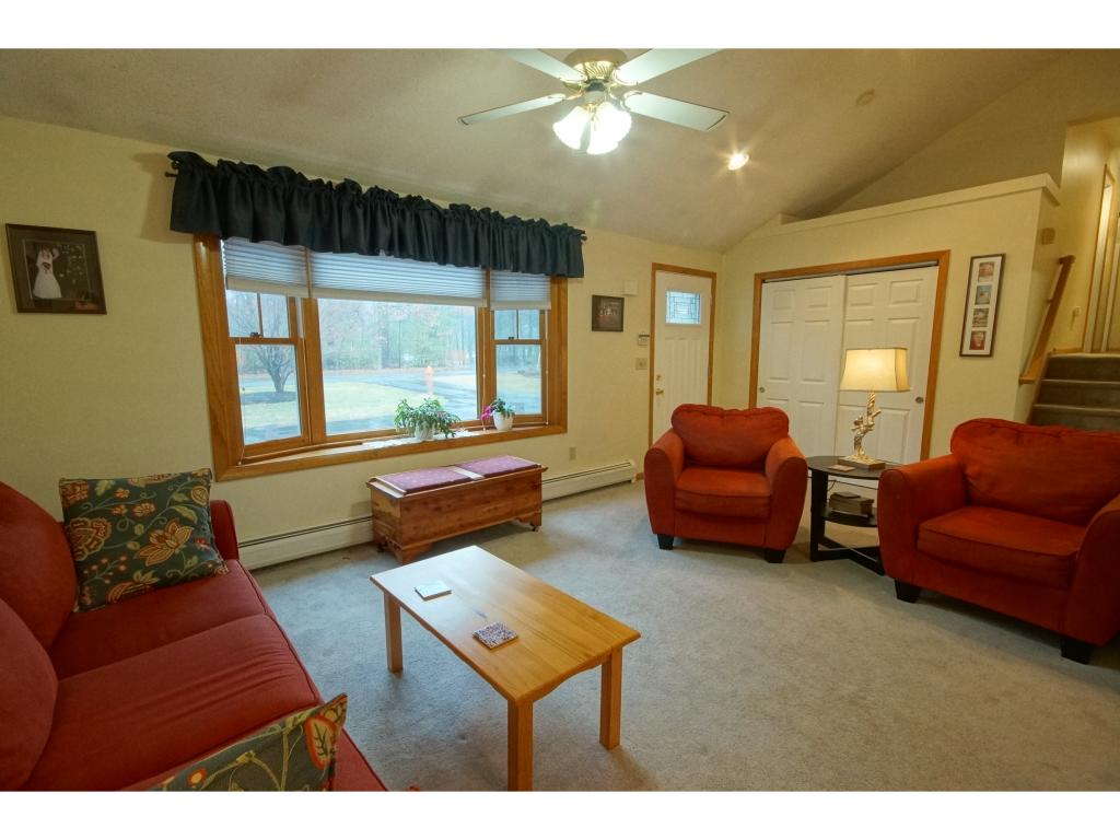 31 Montgomery Farm Road Derry, NH 03038 - Photo 15 of 32