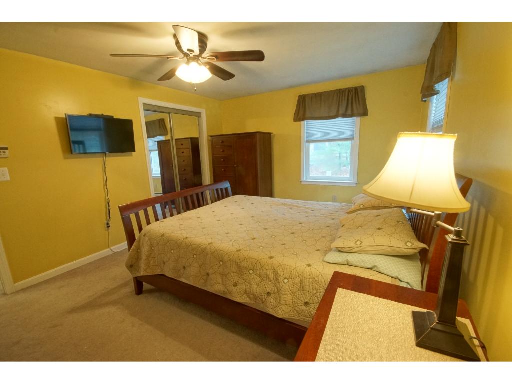31 Montgomery Farm Road Derry, NH 03038 - Photo 23 of 32