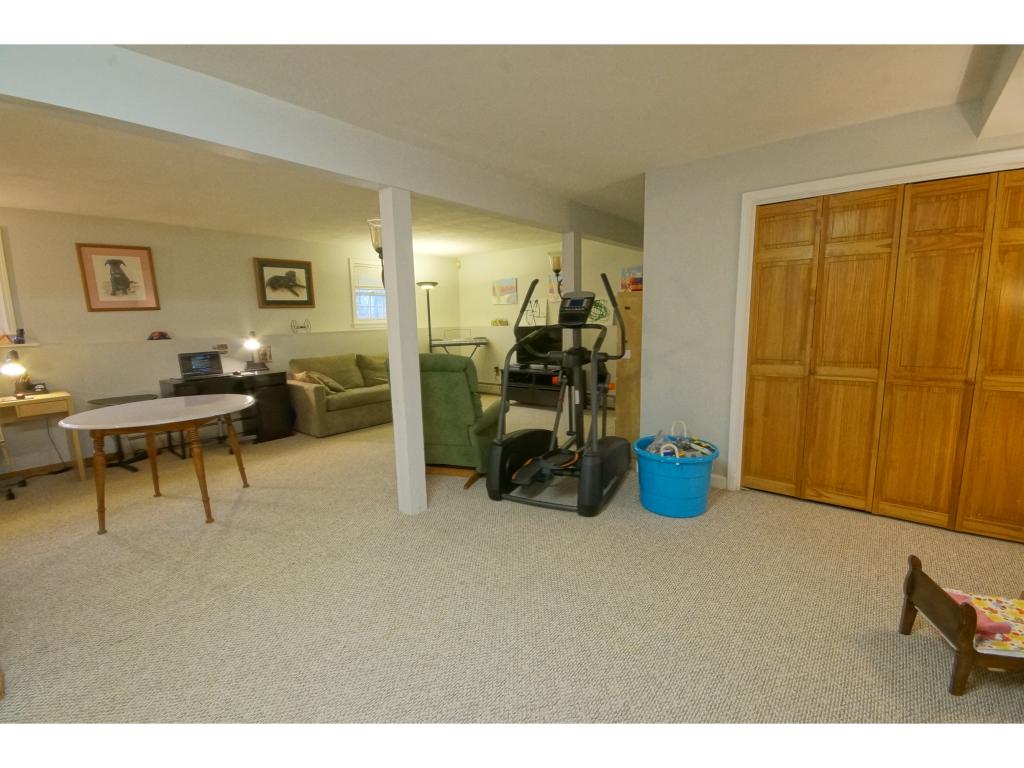 31 Montgomery Farm Road Derry, NH 03038 - Photo 29 of 32