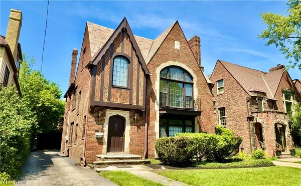 $429,900 | 19627 Winslow Road, Beachwood, OH 44122