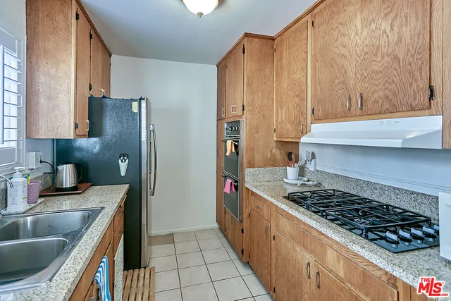 $2,450 | 514 South Harvard Boulevard, Unit 306, Los Angeles, CA 90020