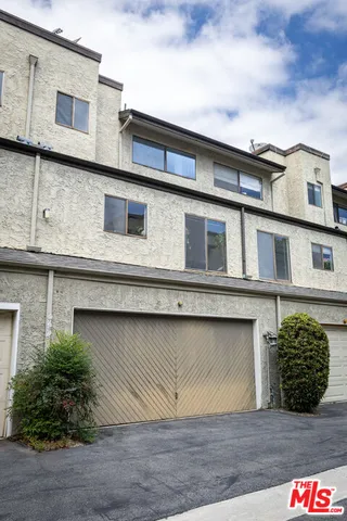 $785,000 | 12831 Moorpark Street, Unit 14, Studio City, CA 91604