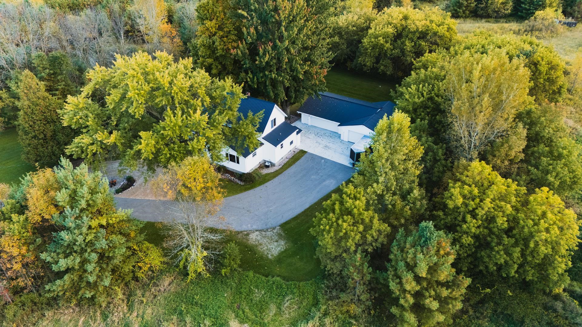 9873 Anton Road Clintonville, WI 54929 - Photo 3 of 49