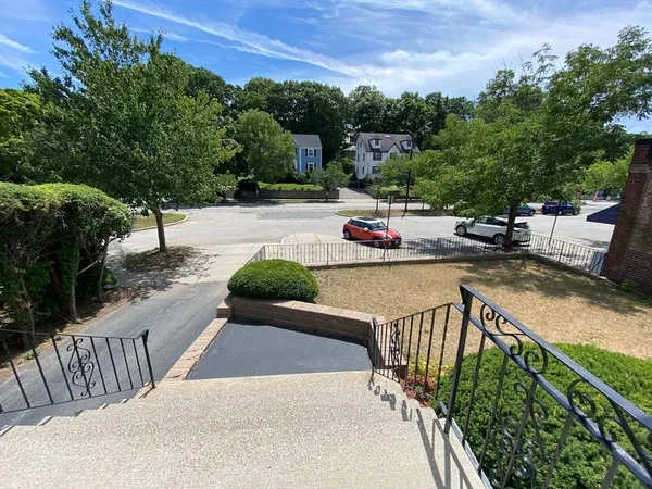$1,675,000 | 539-541 Commonwealth Avenue, Newton, MA 02459
