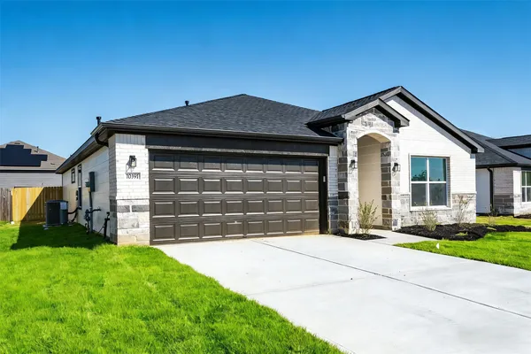 $274,990 | 10391 Woodhill Spa Lane, Cleveland, TX 77327