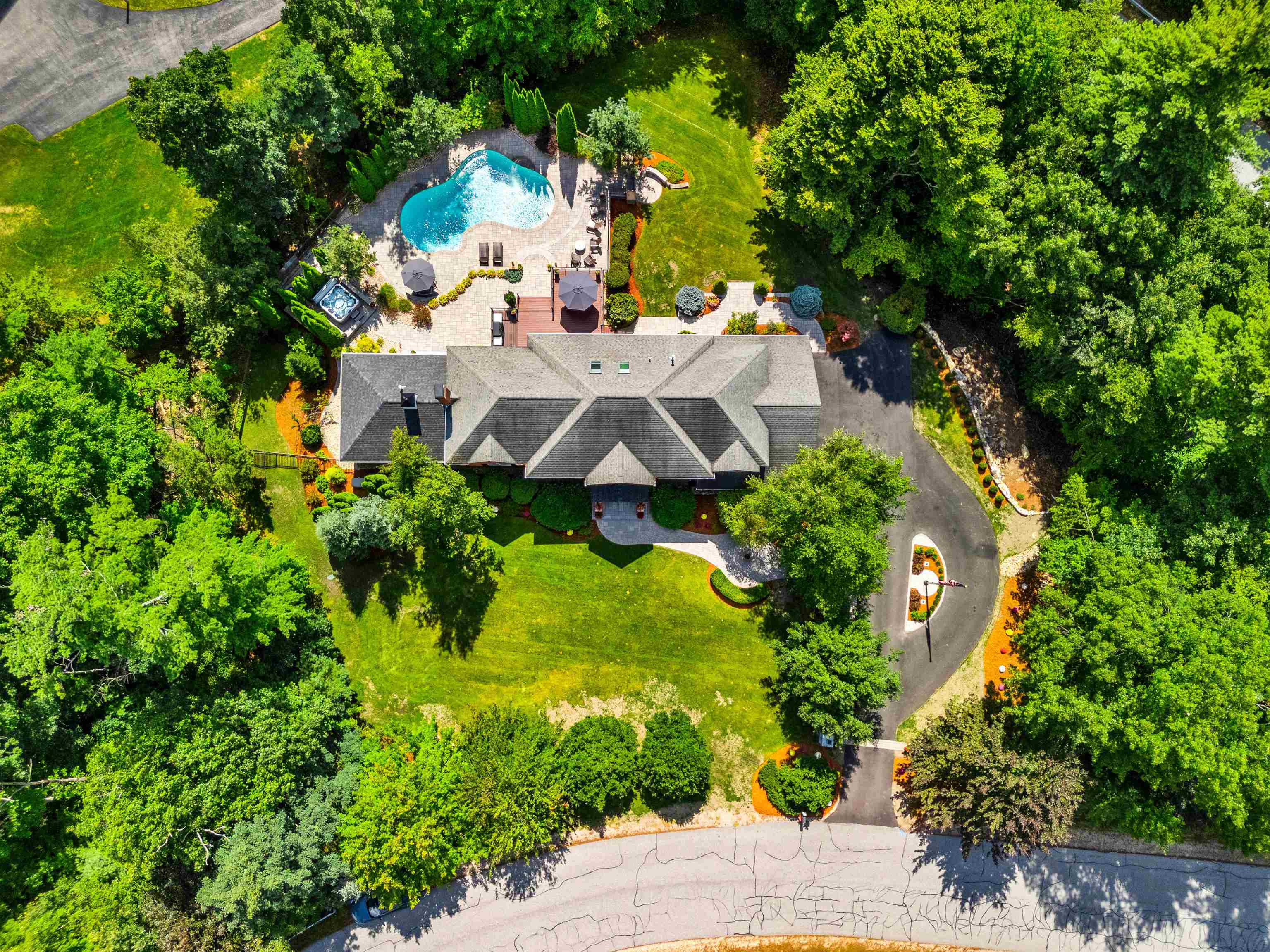 6 Marston Drive Bedford, NH 03110 - Photo 38 of 40