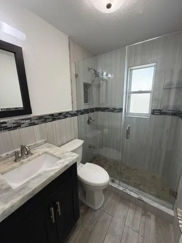 $3,000 | 2740 Southwest 32nd Avenue, Unit 2740, Miami, FL 33133