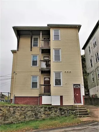$1,750 | 25 Laundry Street, Unit 2, Woonsocket, RI 02895
