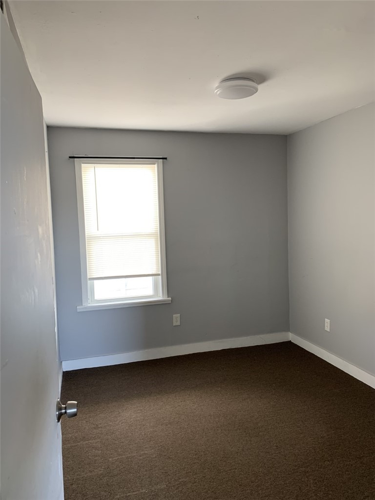 25 Laundry Street, Unit 2 Woonsocket, RI 02895 - Photo 5 of 8