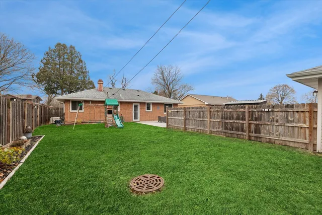 $315,000 | 24874 West Lakeview Drive, Lake Villa, IL 60046