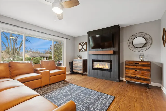 $315,000 | 24874 West Lakeview Drive, Lake Villa, IL 60046