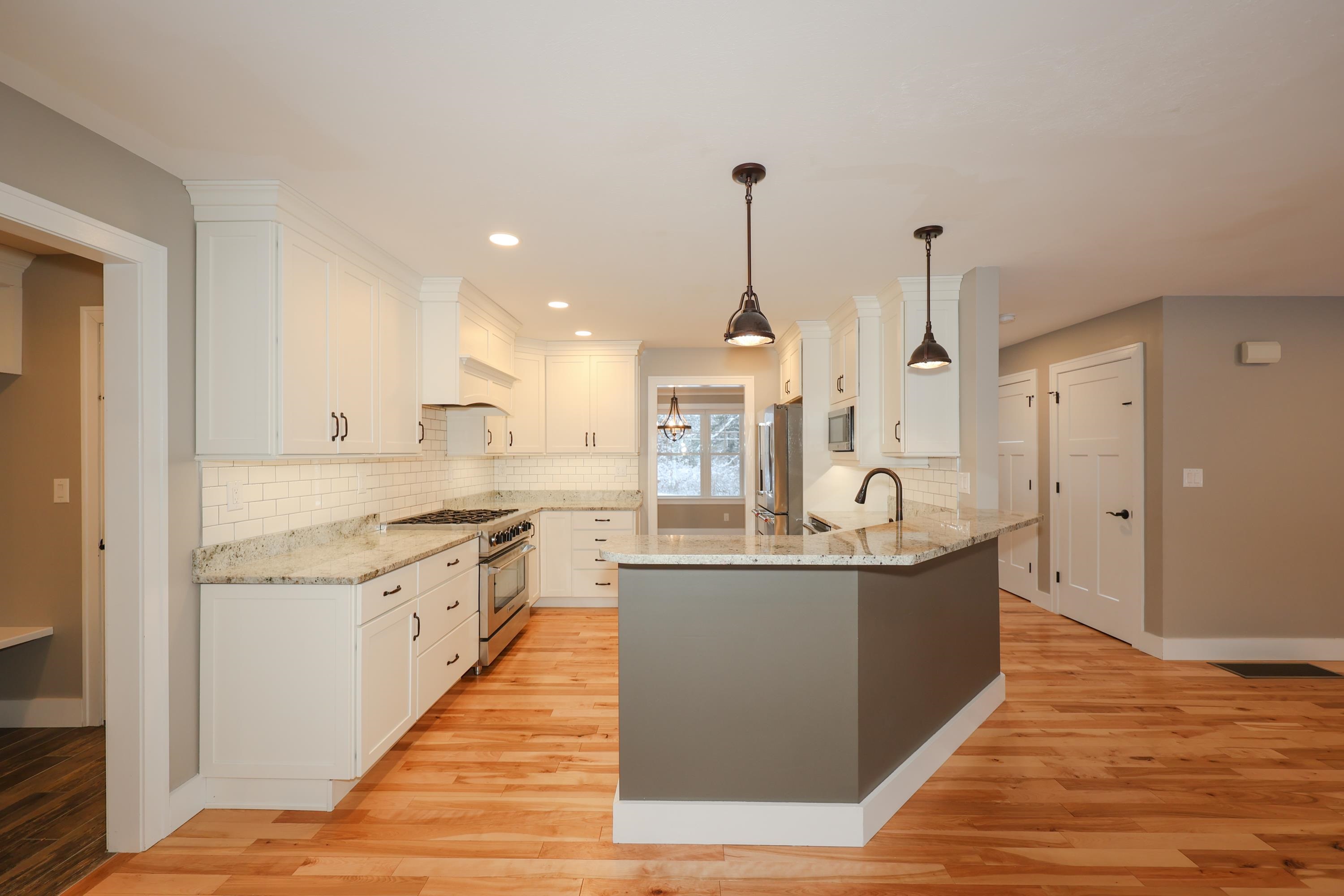 246 Wallace Road Bedford, NH 03110 - Photo 11 of 40