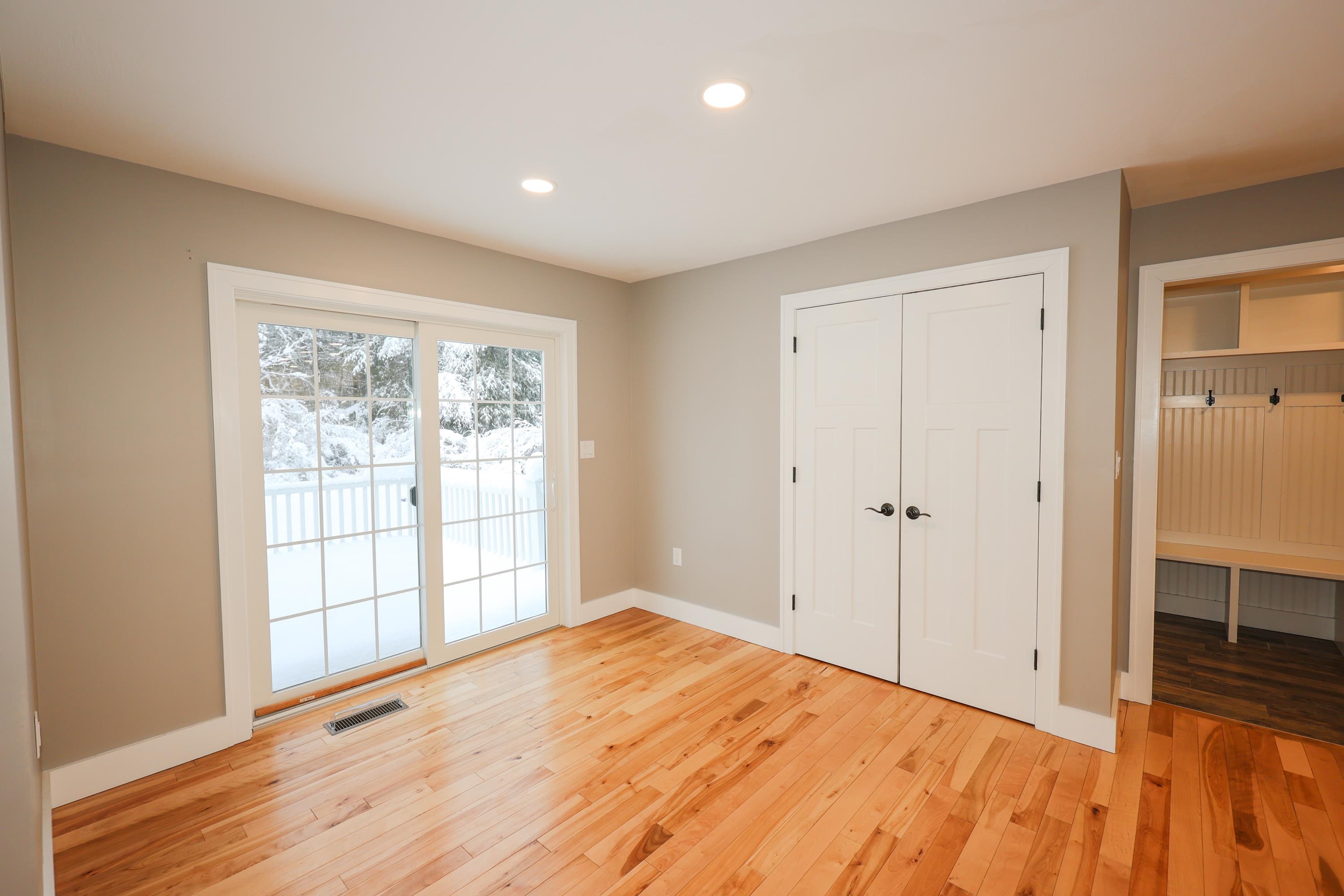 246 Wallace Road Bedford, NH 03110 - Photo 21 of 40
