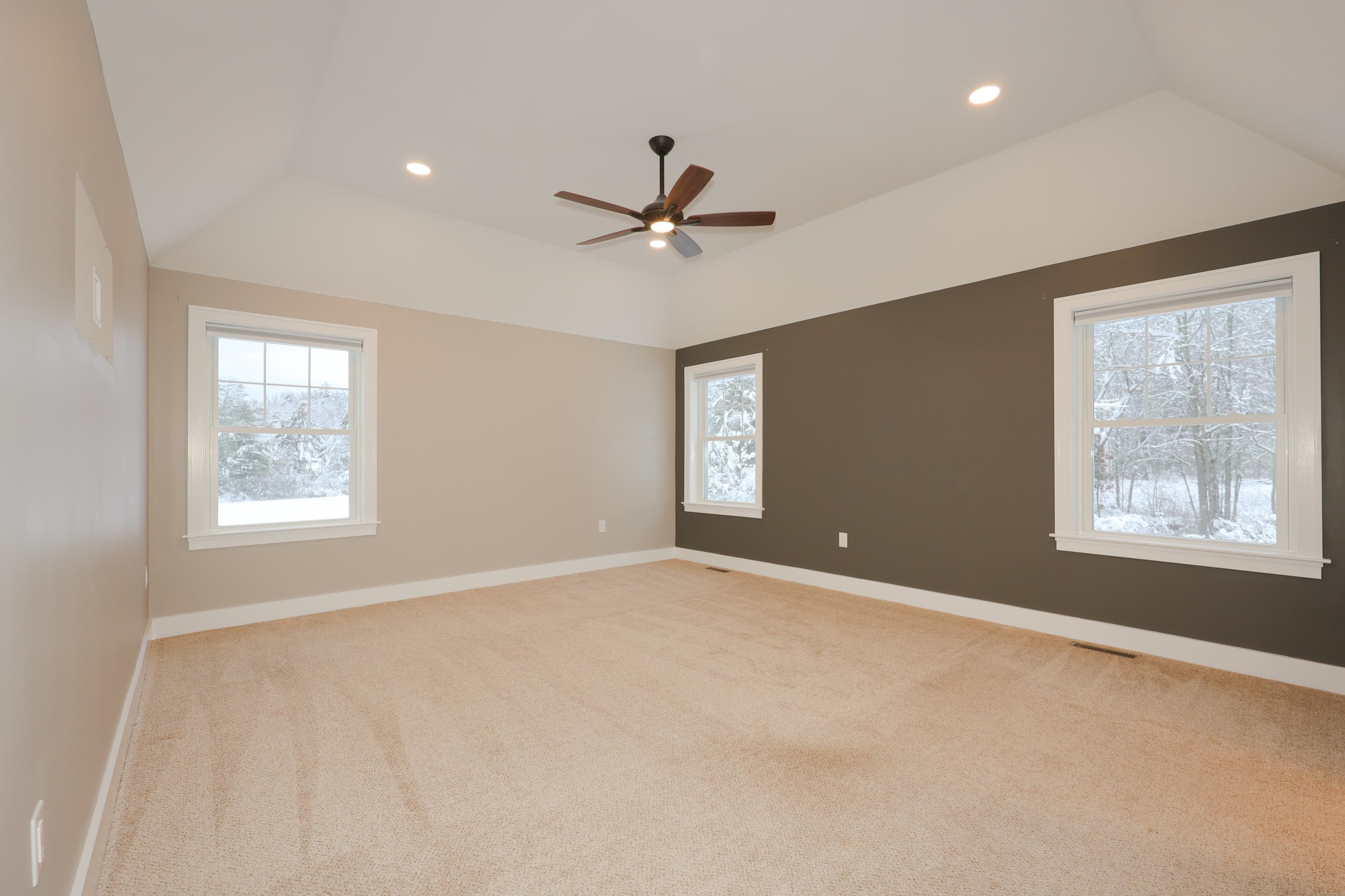 246 Wallace Road Bedford, NH 03110 - Photo 23 of 40