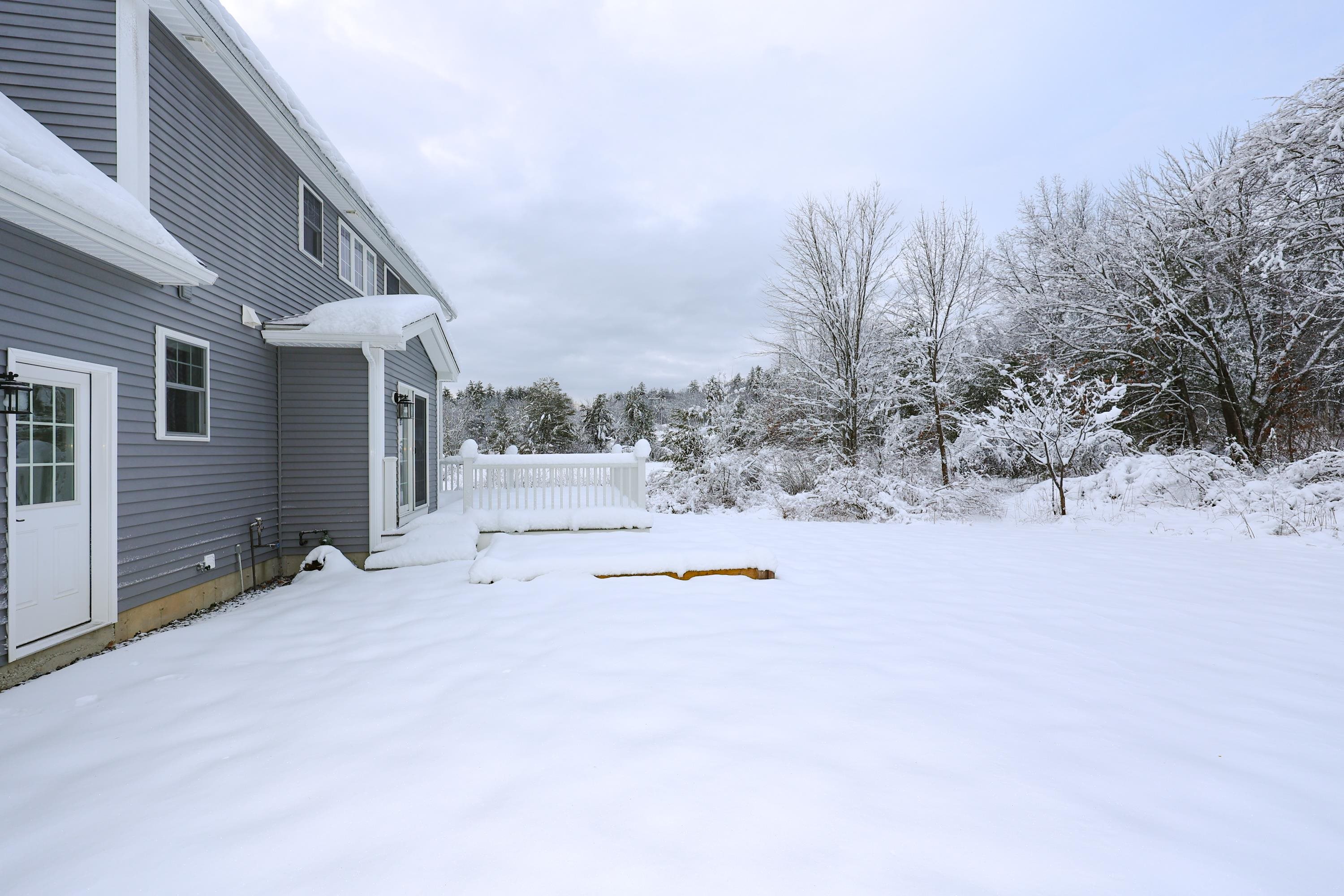 246 Wallace Road Bedford, NH 03110 - Photo 5 of 40