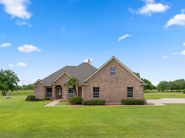 $449,950 | 101 County Road 397, Bay City, TX 77414