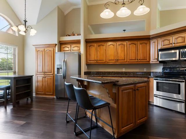 $449,950 | 101 County Road 397, Bay City, TX 77414