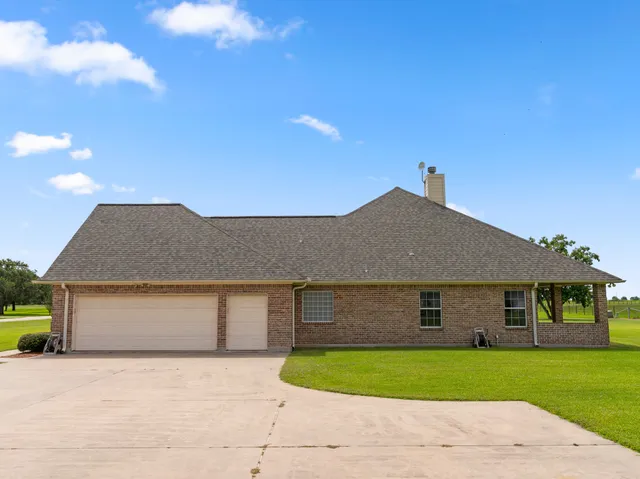 $449,950 | 101 County Road 397, Bay City, TX 77414