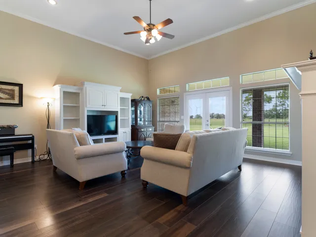 $449,950 | 101 County Road 397, Bay City, TX 77414