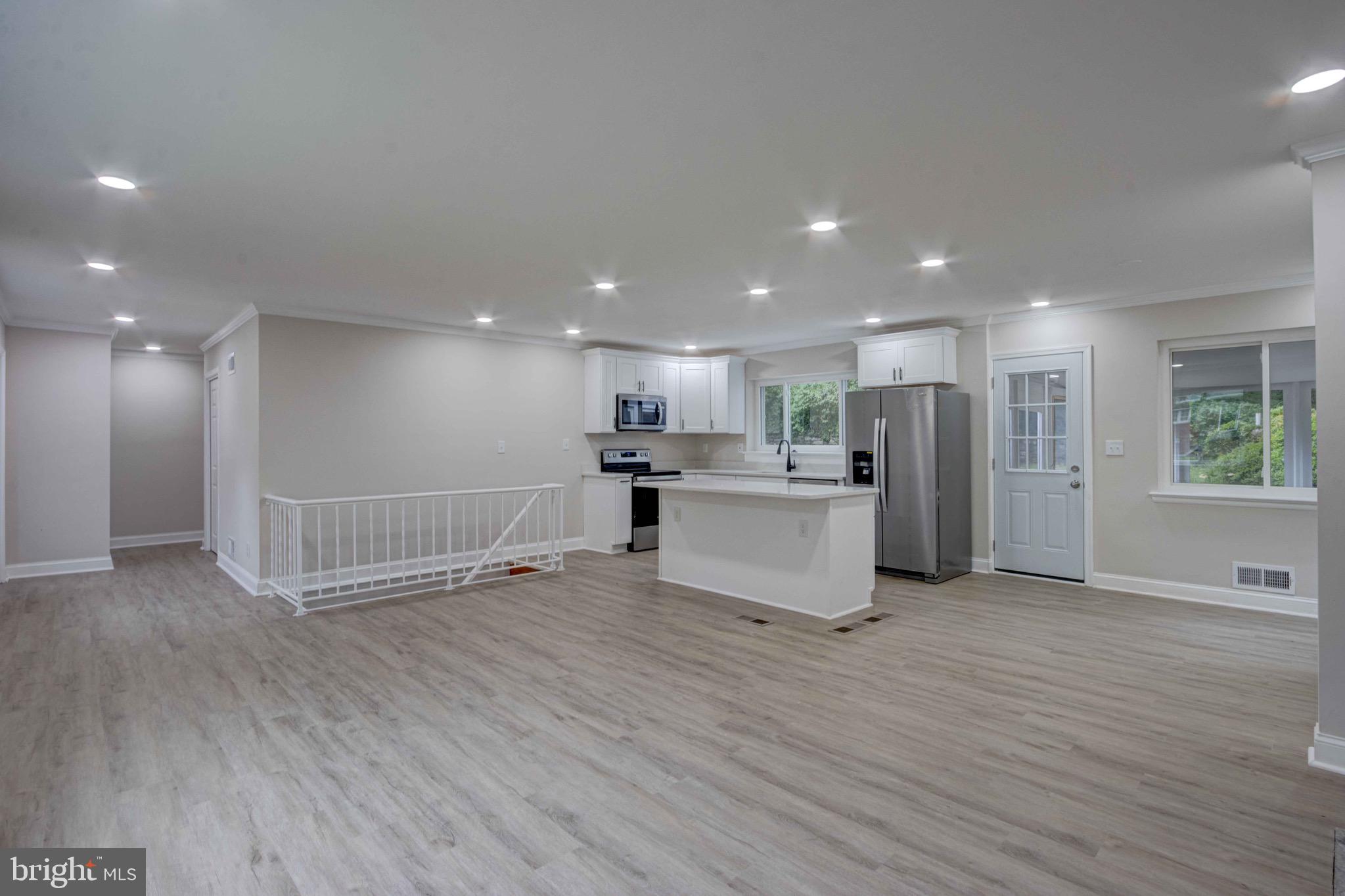 10414 Royal Silver Spring Silver Spring, MD 20903 - Photo 5 of 26