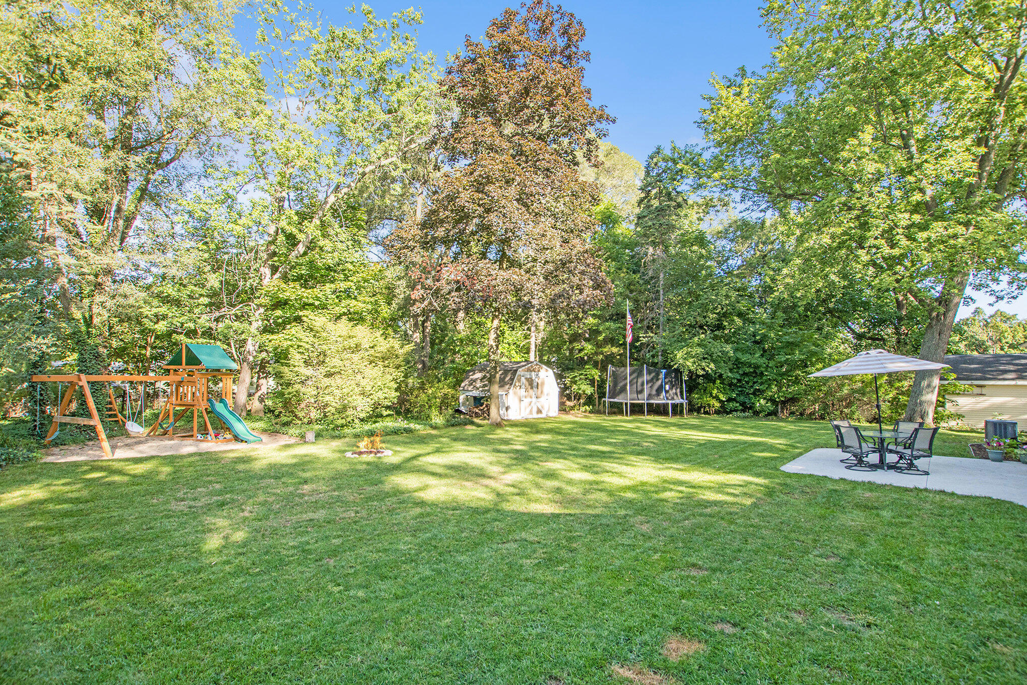 720 Ruth Avenue Holland, MI 49423 - Photo 2 of 29 026_dng03072_992