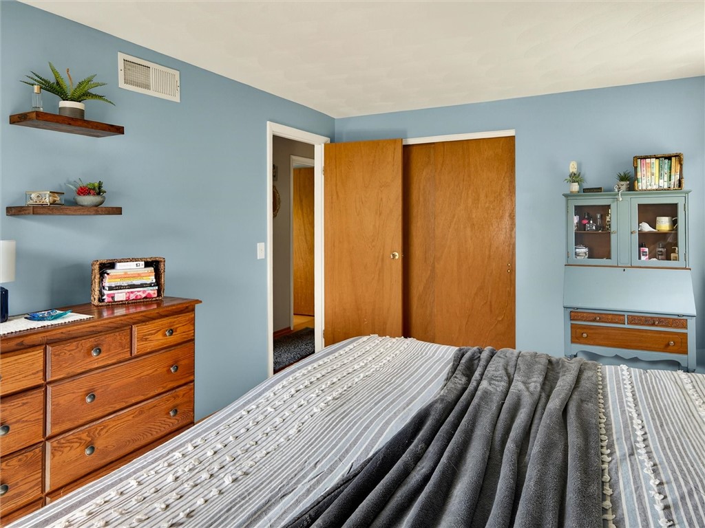 592 North Greece Road Greece, NY 14468 - Photo 20 of 35