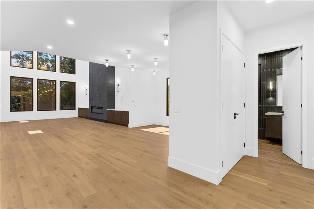5 Whitehead Road Suwanee, GA 30024 - Photo 12 of 116 Gallery Image 12
