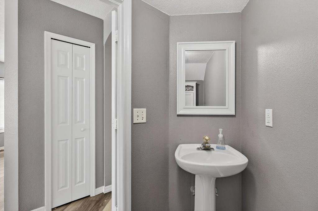 2140 Fluorshire Drive Brandon, FL 33511 - Photo 10 of 32