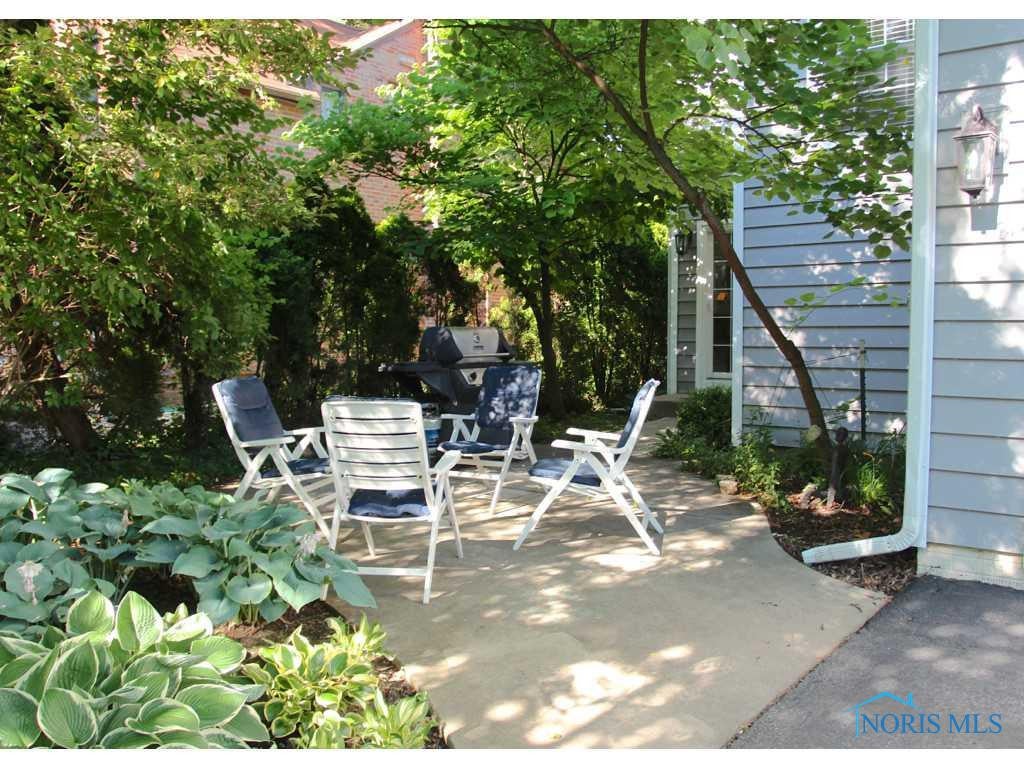 2818 Goddard Road Toledo, OH 43606 - Photo 18 of 20 Patio/Deck.