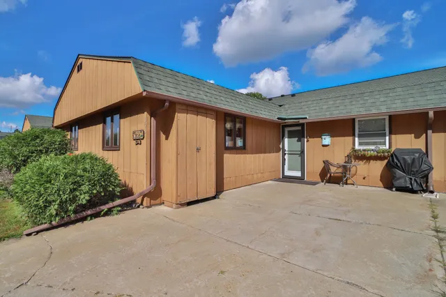 $149,900 | 2286 28th Avenue Southwest, Unit 303, Pine River, MN 56474