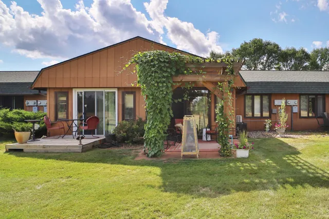 $149,900 | 2286 28th Avenue Southwest, Unit 303, Pine River, MN 56474