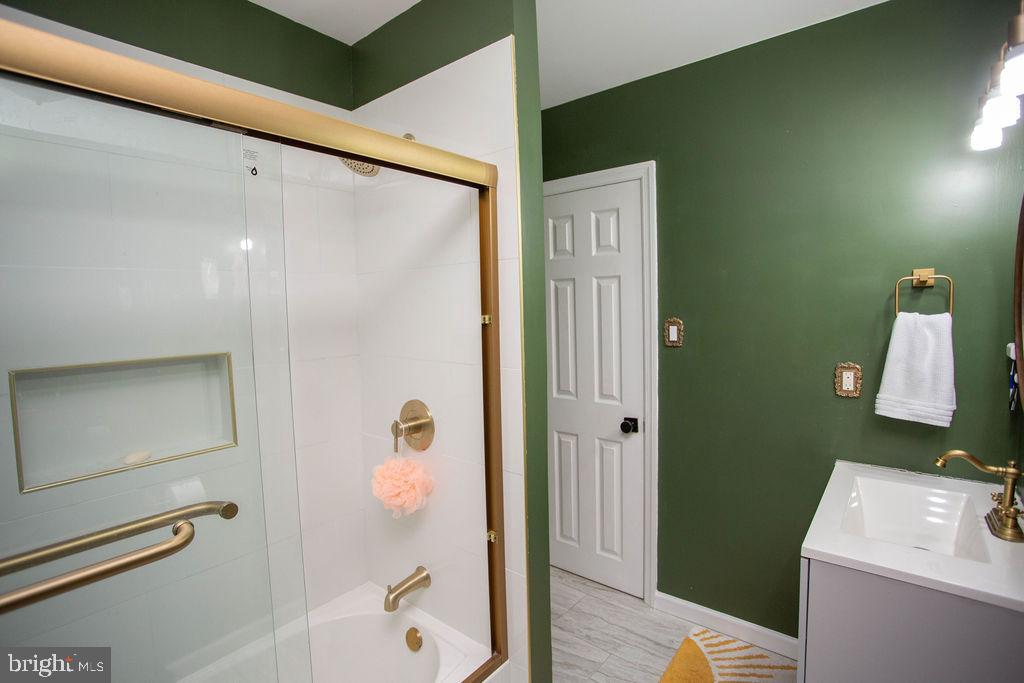 35 Via Cascata Drive Clementon, NJ 08021 - Photo 30 of 43 a bathroom with a shower and sink