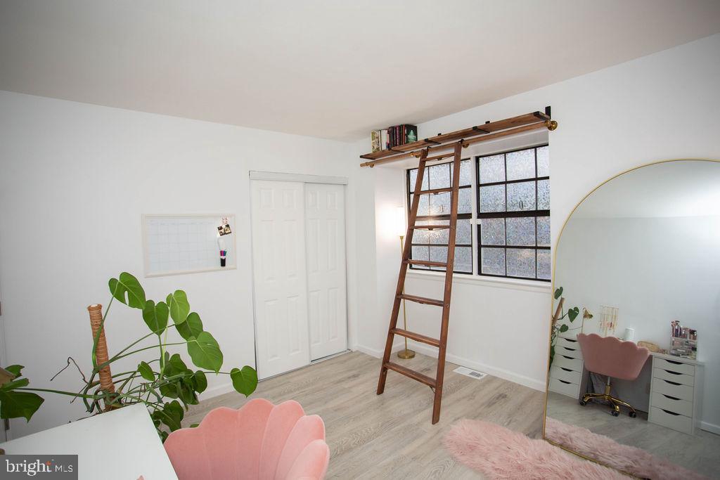 35 Via Cascata Drive Clementon, NJ 08021 - Photo 34 of 43 a living room with furniture and a potted plant