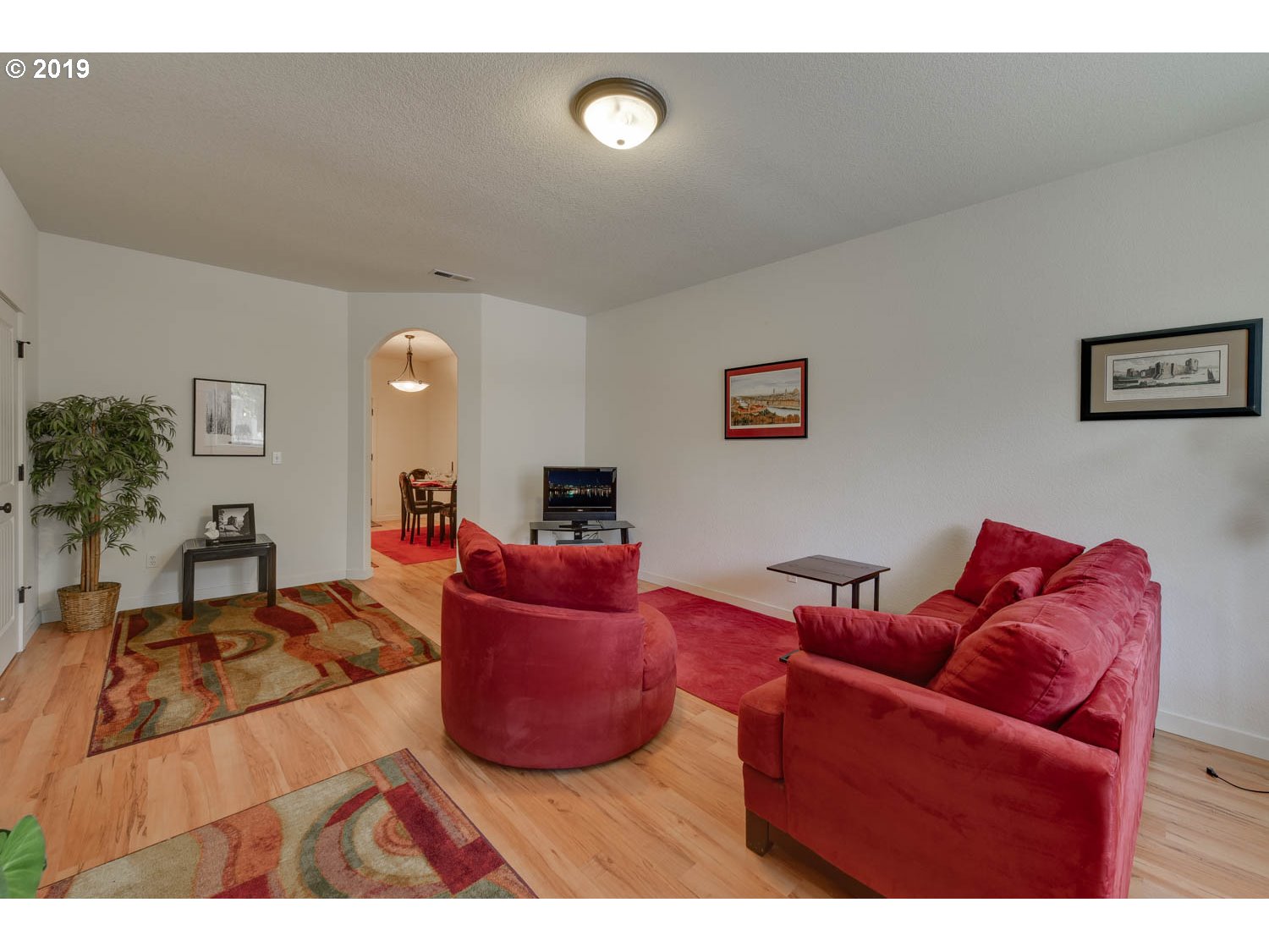 39573 Dubarko Road Sandy, OR 97055 - Photo 3 of 18 a living room with furniture and a couch