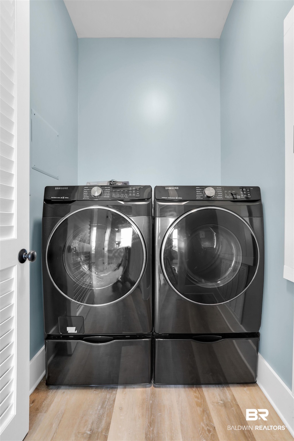 30147 River Road Orange Beach, AL 36561 - Photo 11 of 40 Laundry