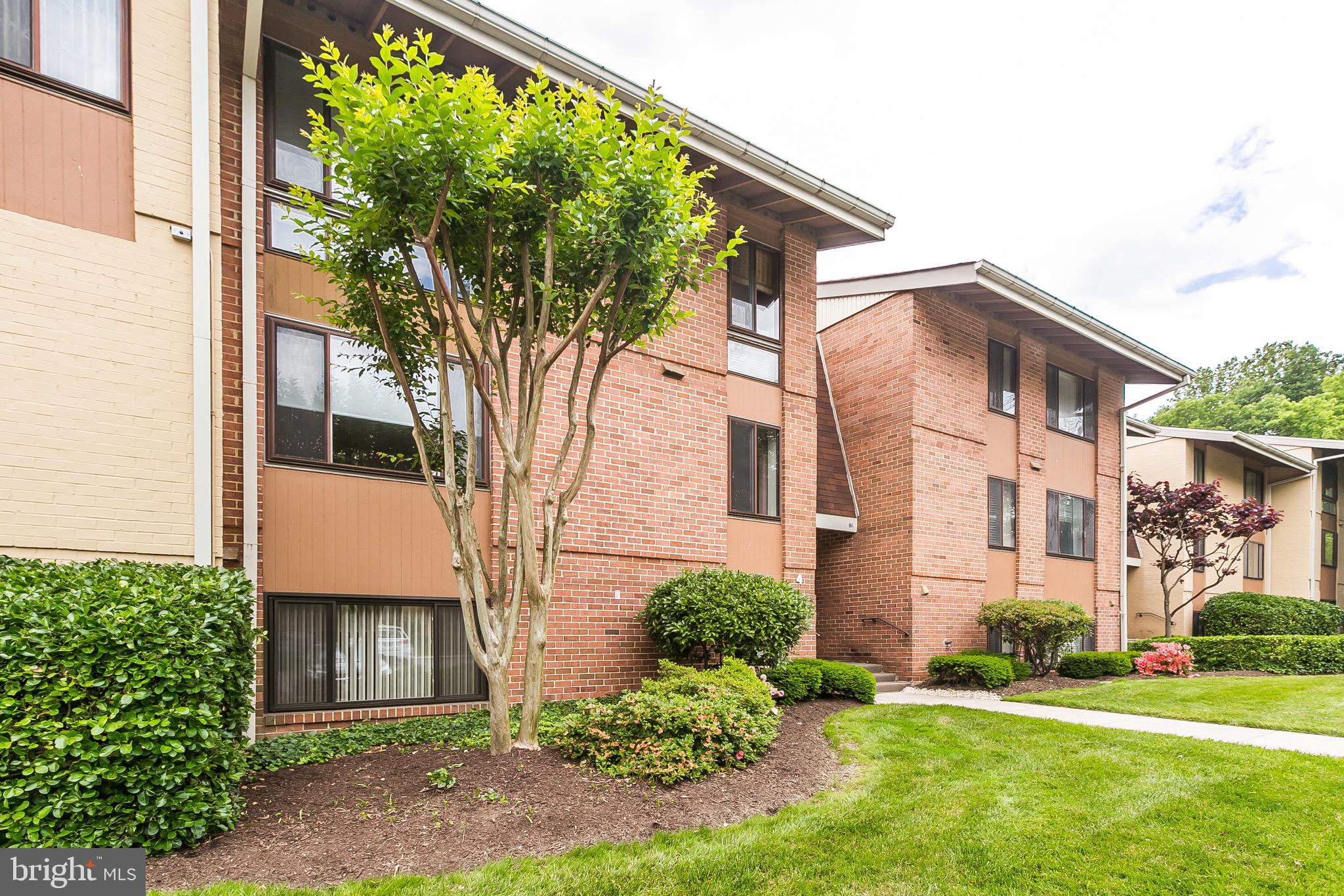4 Cross Keys Road, Unit 4D Baltimore, MD 21210 - Photo 1 of 32 Welcome Home!