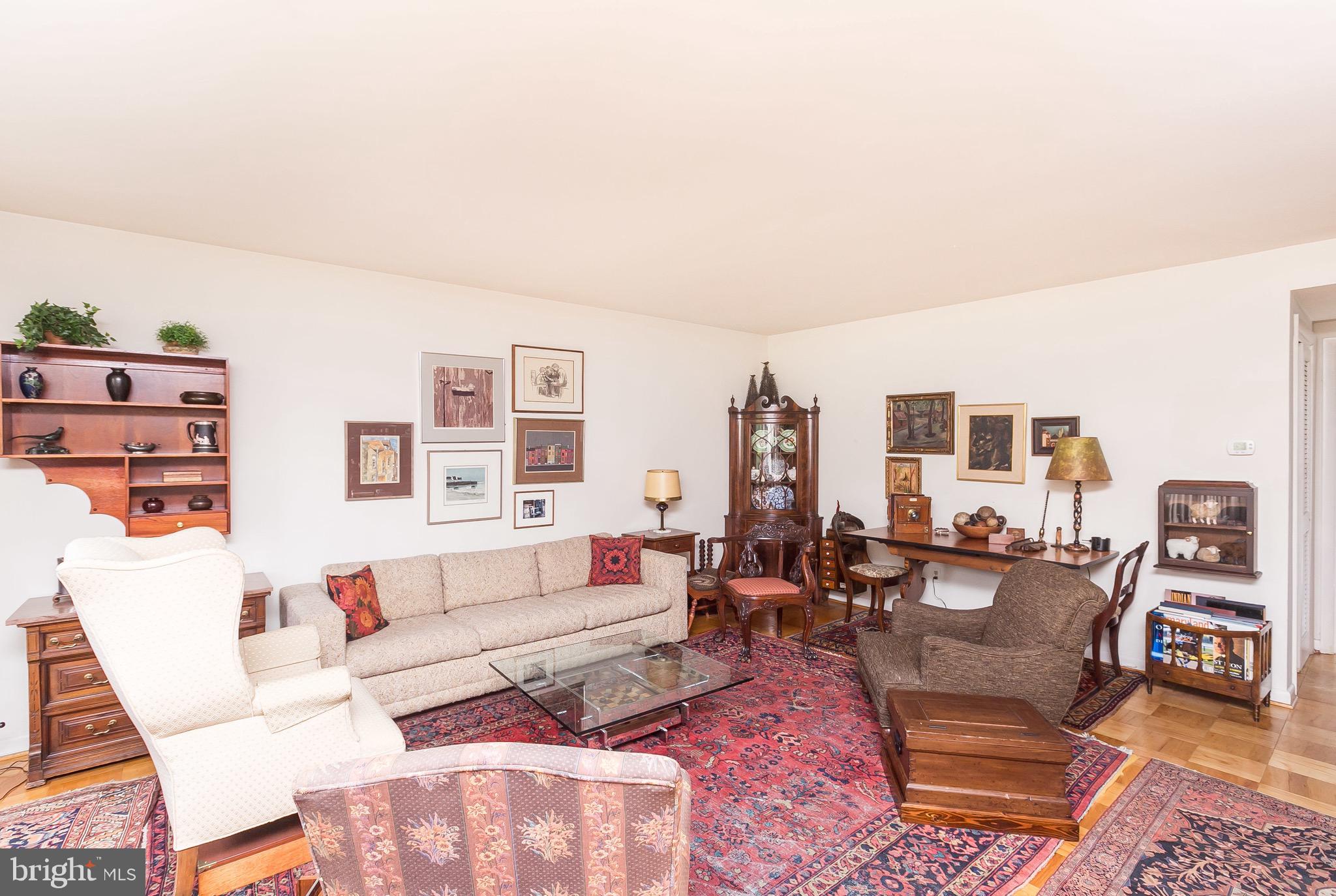 4 Cross Keys Road, Unit 4D Baltimore, MD 21210 - Photo 5 of 32 The spacious living room