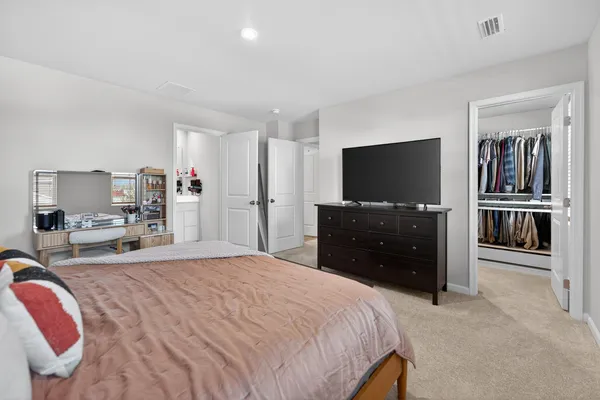 $350,000 | 383 Thresher Street, DeKalb, IL 60115