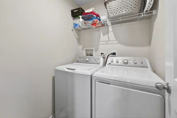 $350,000 | 383 Thresher Street, DeKalb, IL 60115