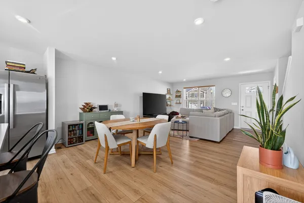 $350,000 | 383 Thresher Street, DeKalb, IL 60115