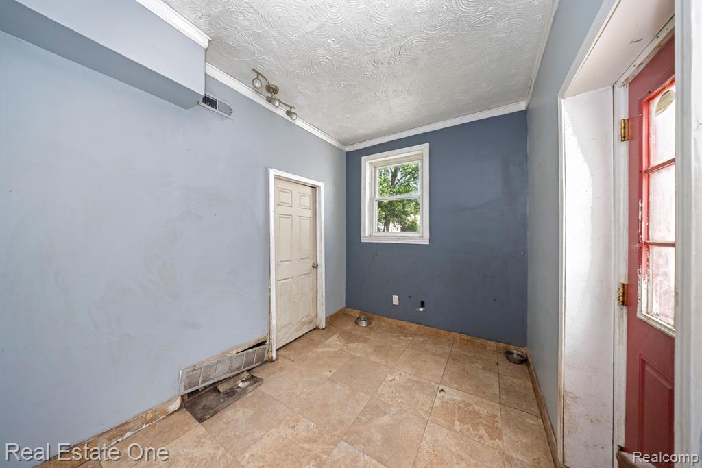 8251 State Park Center Line, MI 48015 - Photo 21 of 24 Gallery Image 21