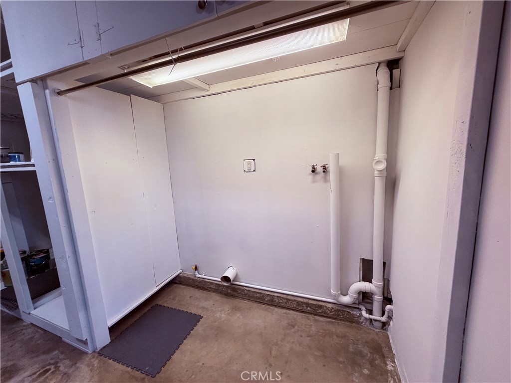 14820 Ragan Drive La Mirada, CA 90638 - Photo 27 of 27 In-garage laundry hook-ups.