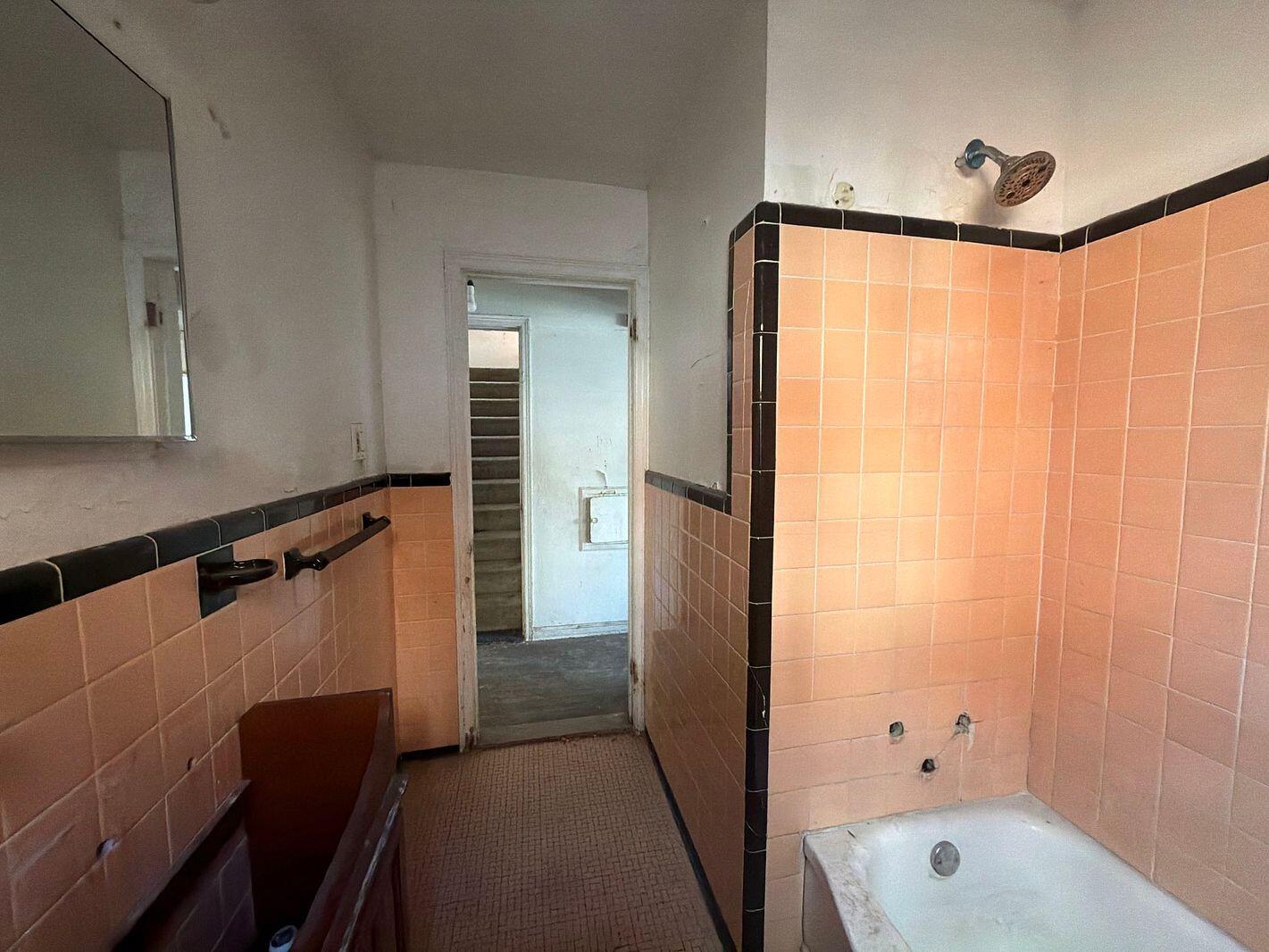 4320 Devonshire Road Detroit, MI 48224 - Photo 6 of 20 08